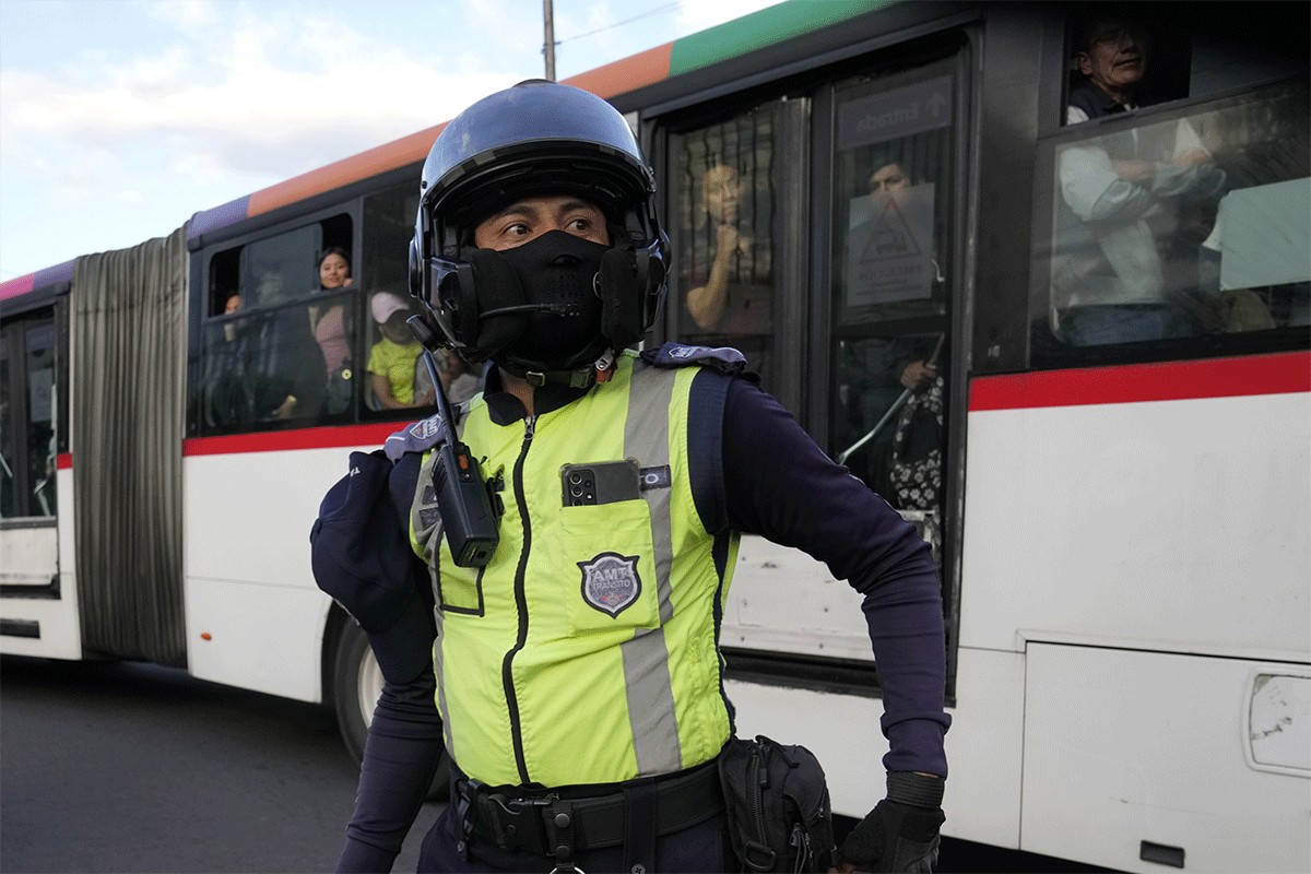 Napad na školski autobus, povrijeđeni žena i dijete iz Japana