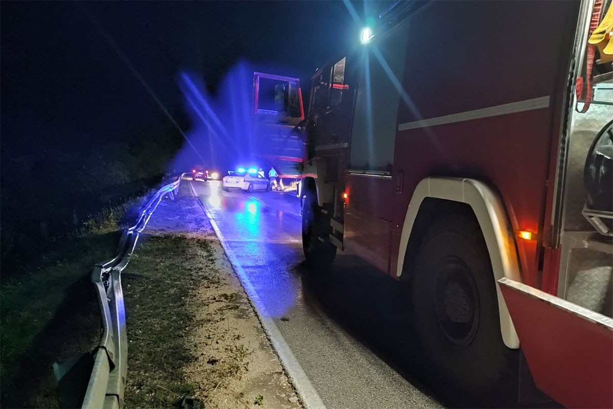 Niz udesa kod Ribnika: Među povrijeđenima i djeca (FOTO)