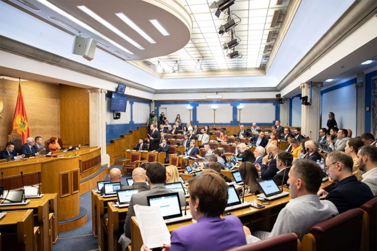 Sjednica Skupštine Crne Gore kasnila, pa prekinuta: Zasjeda Kolegijum