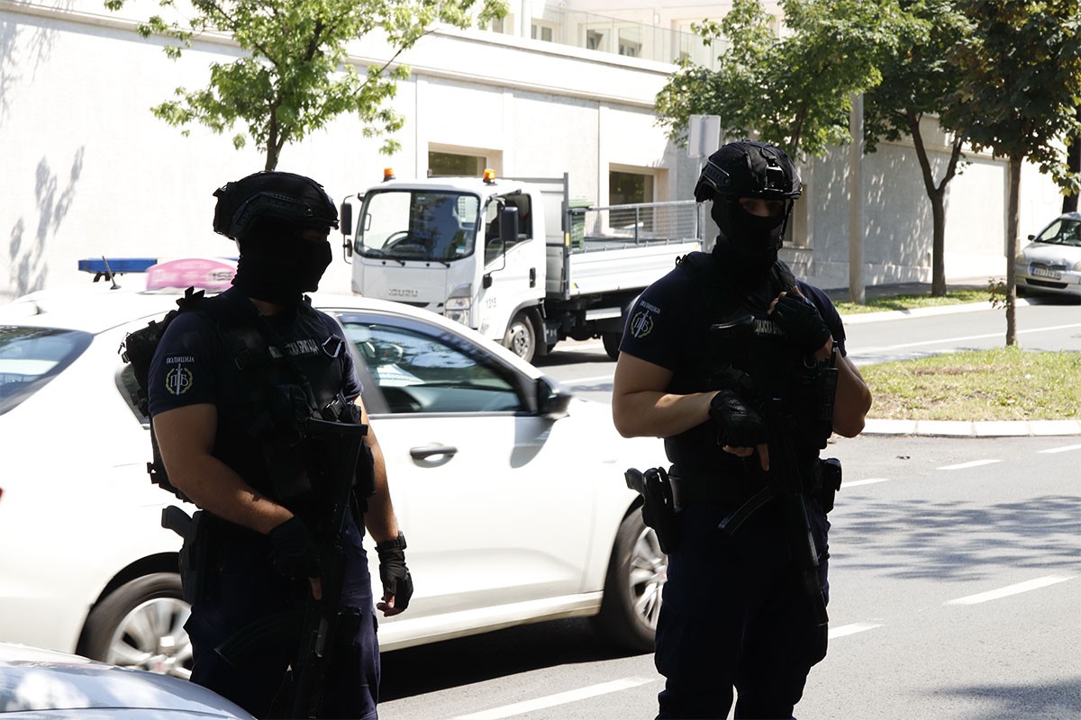 U toku akcija privođenja saradnika teroriste koji je upucao žandarma