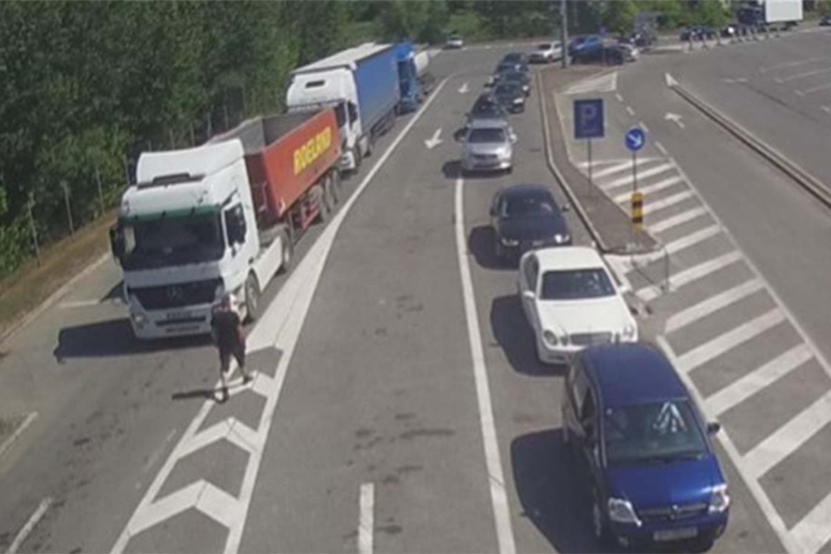 Pojačana frekvencija vozila na graničnom prelazu Velika Kladuša