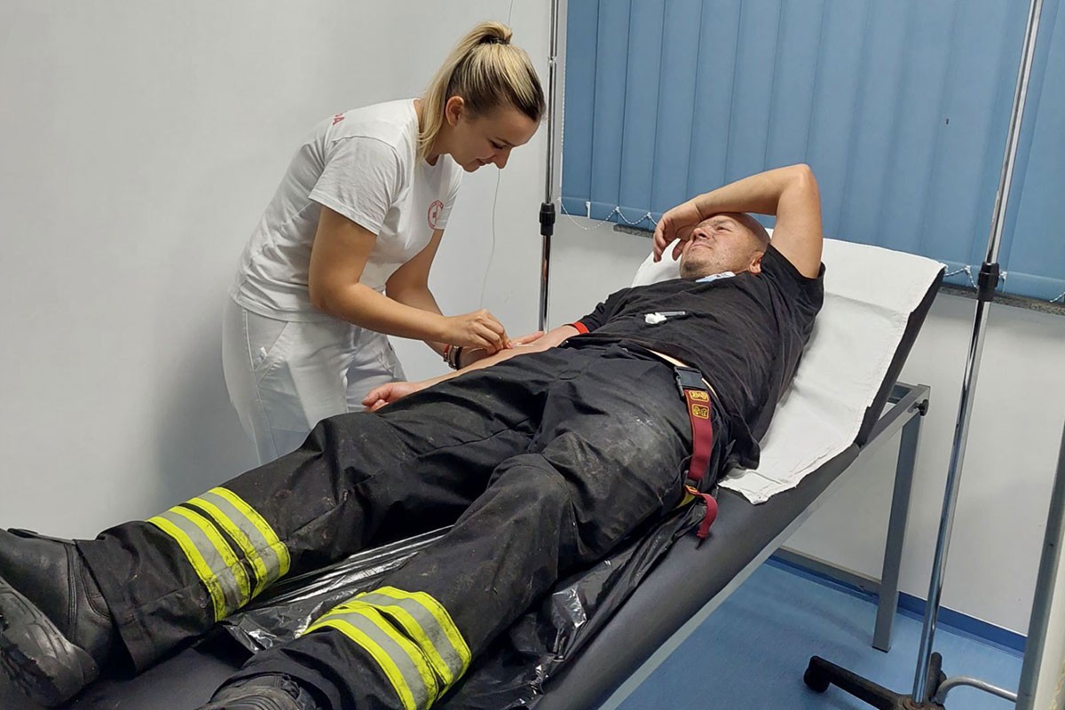Dva vatrogasca povrijeđena u gašenju požara kod Kotor Varoša