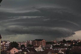 Superćelijska oluja stiže u Srbiju, pogledajte kako izgleda ...
