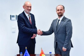 Ministar napravio gaf: Ovo je ambasador, Ričard Gir