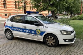 Nezgoda ispred pekare: Prelazile ulicu pa ih udario BMW