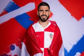 Nakon ispadanja sa Eura u Njemačkoj snimljen kako radi u polju