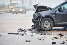 Pijan izletio iz kružnog toka pa završio u kanalu