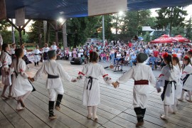 Petrovdanski sabor folklora u Lamincima
