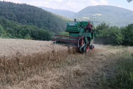 Kombajn ispisao istoriju: Prvi put stigao u selo u BiH