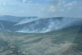 Nadljudska borba: Vatra odbijena na 300 metara od kuća (VIDEO)