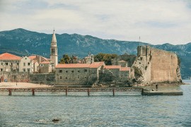Srbin krao po plažama u Budvi, pao u policijskoj zasjedi