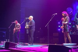 Pixies singlom "Chicken" najavljuju novi album