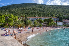 U kafiću na hrvatskom ostrvu naplaćuju i izgovore: "Neću ništa ...