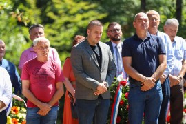 Drinić: Srbima su zabranjivali ćirilicu, kao što danas zabranjuju ...