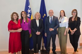 Glavni urednici sa Borjanom Krišto o stanju u štampanim medijima