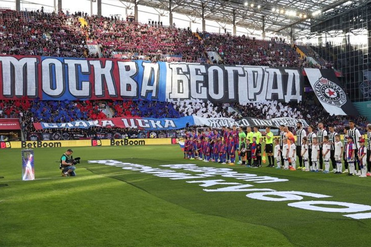 Moćna koreografija navijača CSKA na meču sa Partizanom
