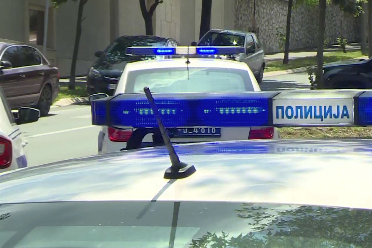 Policija u automobilu pronašla 1,6 kilograma kokaina