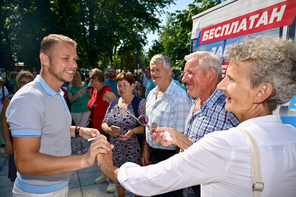 Uručena rješenja o legalizaciji, nastavljena i podjela kartica za besplatan prevoz