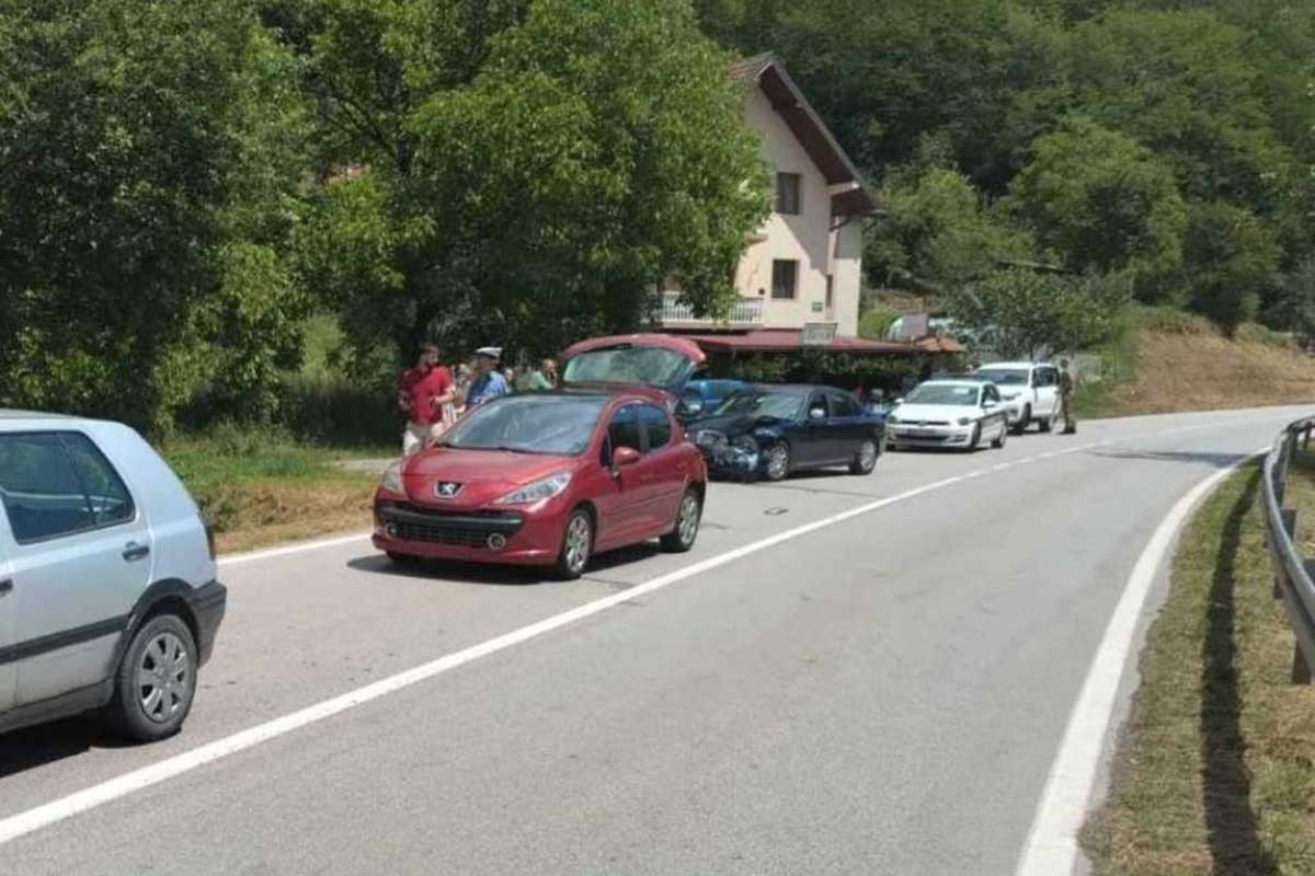 Težak udes kod Maglaja, Banjalučanin se bori za život