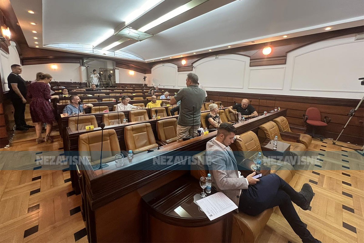 Počela vanredna sjednica Skupštine grada, na dnevnom redu nije vodosnabdijevanje