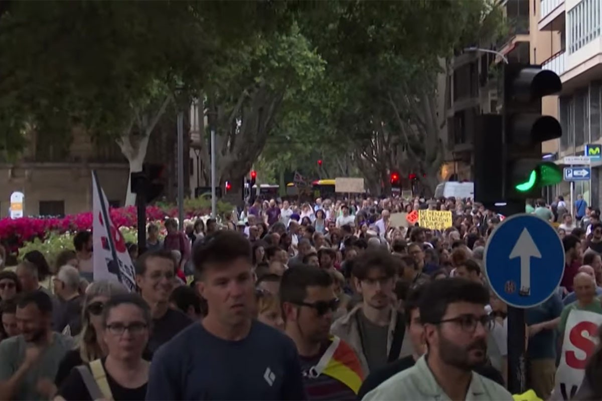 Veliki protest na Majorci: "Masovni turizam kvari kvalitet života"