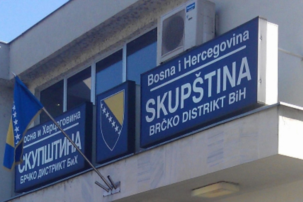 Brčko želi zabraniti da se za direktore imenuju stariji od 65 godina