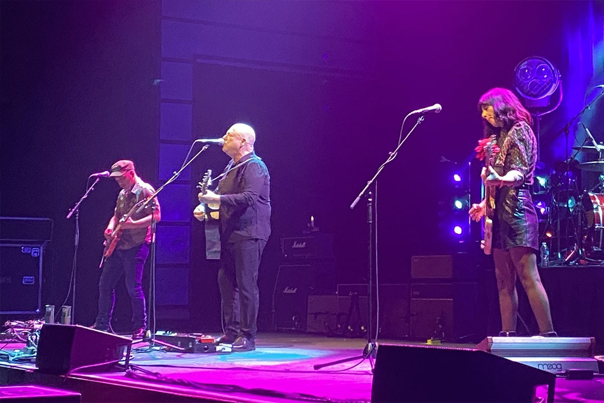 Pixies singlom "Chicken" najavljuju novi album