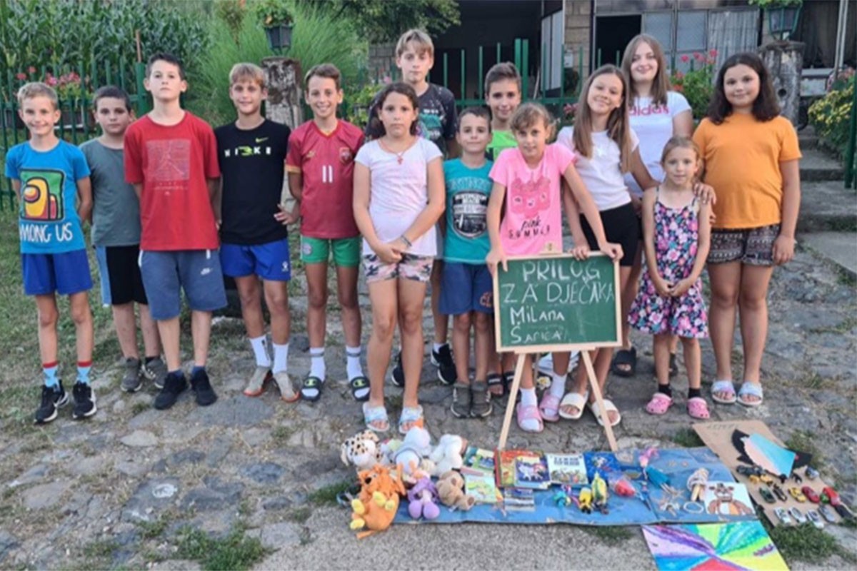 Istrajni i humani: Mališani prikupili novac za drugara Milana Šarića (FOTO)