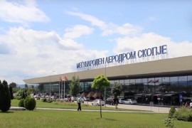 Incident na aerodromu u Skoplju: Gašijevo obezbjeđenje uperilo ...