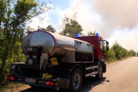 Mostarski vatrogasci odbranili kuće, borba sa vatrom trajala cijelu ...