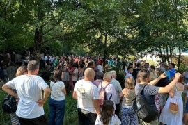 Snažna poruka s protesta: “Ne damo Unu, tijelima ćemo zaustaviti ...