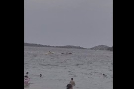 Jak vjetar u Vodicama otpuhao djecu prema pučini