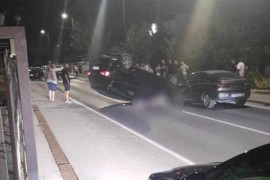 Teška nezgoda kod Sarajeva, jedno vozilo na krovu