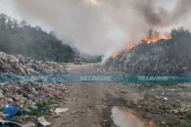 Veliki požar na gradskoj deponiji u Kotor Varošu (FOTO)