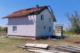 Grom udario u kuću u Brčkom