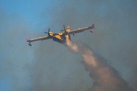 Buknuo požar na ulazu u Zadar, intervenišu i kanaderi