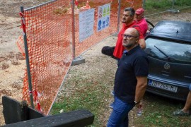 Novi protest na izvoru Une: Mile Kekin održao koncert