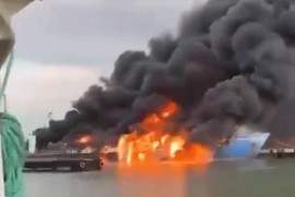 Ukrajinci napali rusku luku, pogodili trajekt pun goriva (VIDEO)