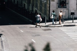 Ženu progutala rupa u asfaltu na ulici