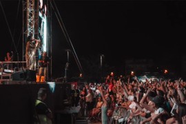 Dragana Mirković u Novom Bečeju okupila 8 puta više ljudi nego što ...