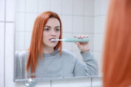 Otkrijte zašto vaši zubi postaju žuti uprkos redovnom pranju