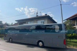 Polupana stakla na autobusu navijača Ferencvaroša (FOTO, VIDEO)