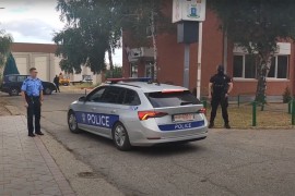 Kosovska policija upala u zgrade Privremenih organa u četiri opštine ...