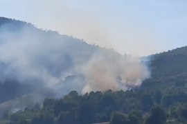Gorjelo na Manjači, vatrogasci još dežuraju