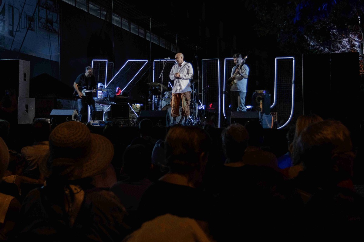 "Kultura na ulice": U Sarajevu održan koncert sastava "BDB Trio" i Elvira Bandića