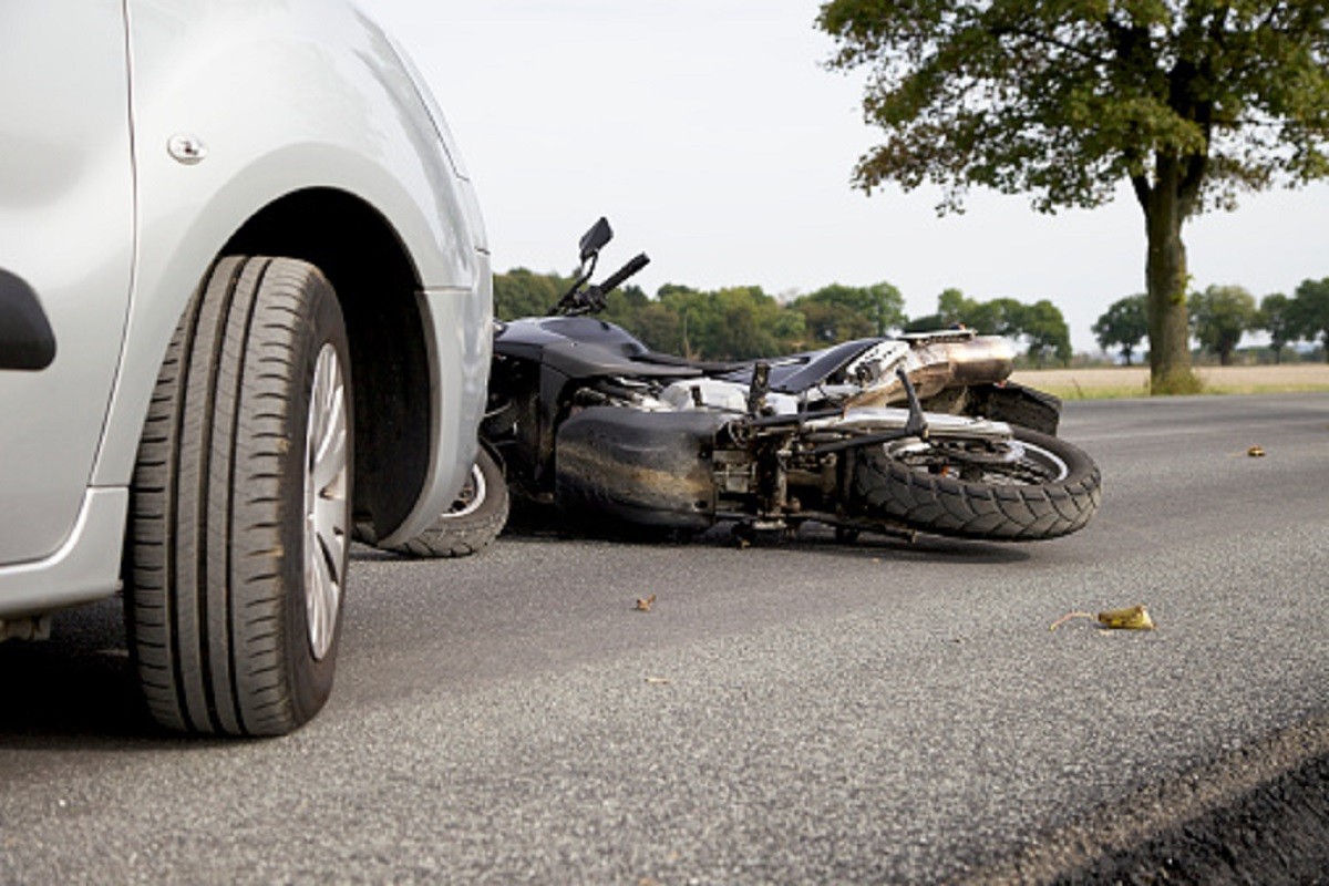 Srpčani i Banjalučanka povrijeđeni u slijetanjima pežoa i motocikla