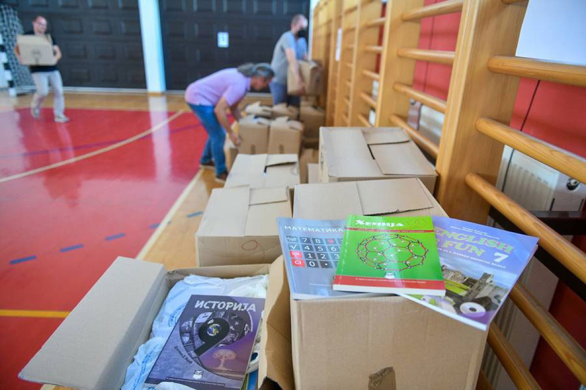 Besplatni udžbenici za više od 8.800 učenika u Banjaluci