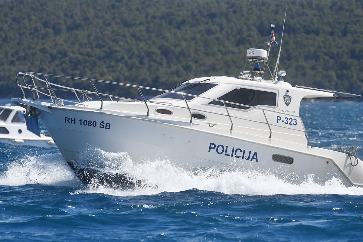 Oglasilo se ministarstvo o nesreći na Jadranu: Poginula trojica mornara, jedan teško povrijeđen