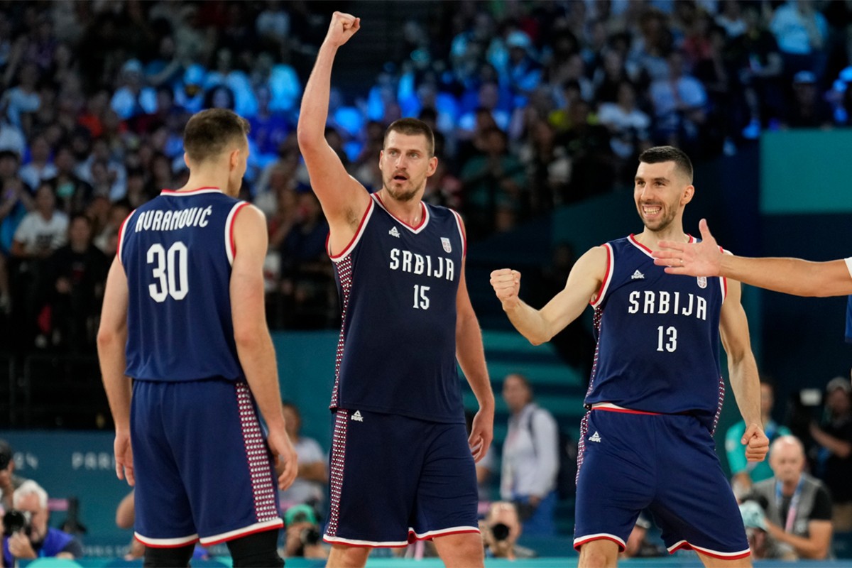 Nikola Jokić saigračima sa OI kupio po "Roleks"