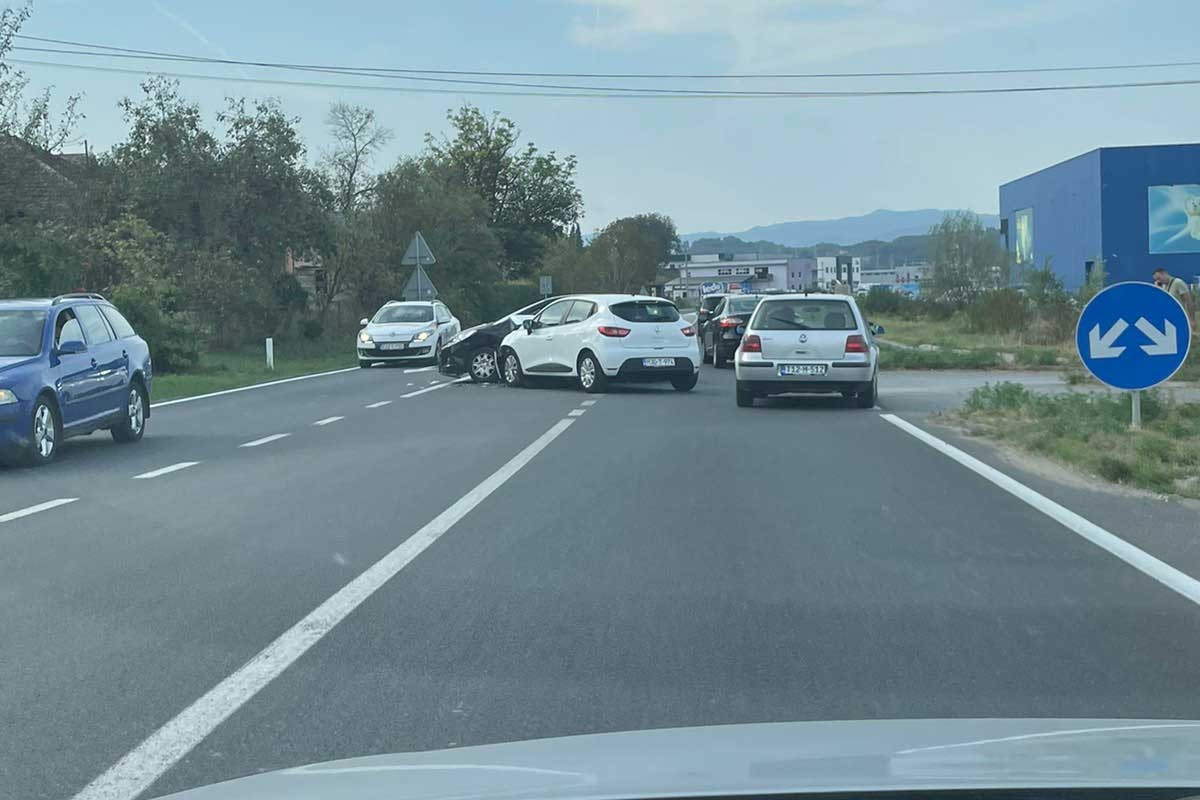 Detalji udesa kod Banjaluke, ima povrijeđenih